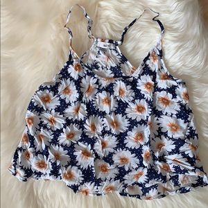 Daisy cropped tank top.